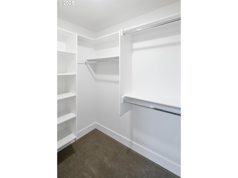 Bedroom, Primary