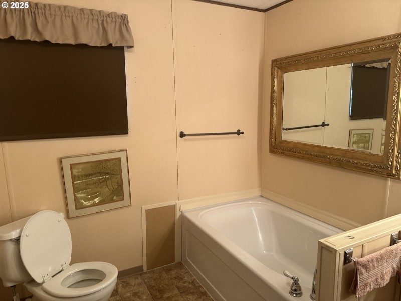 Bathroom, Attached