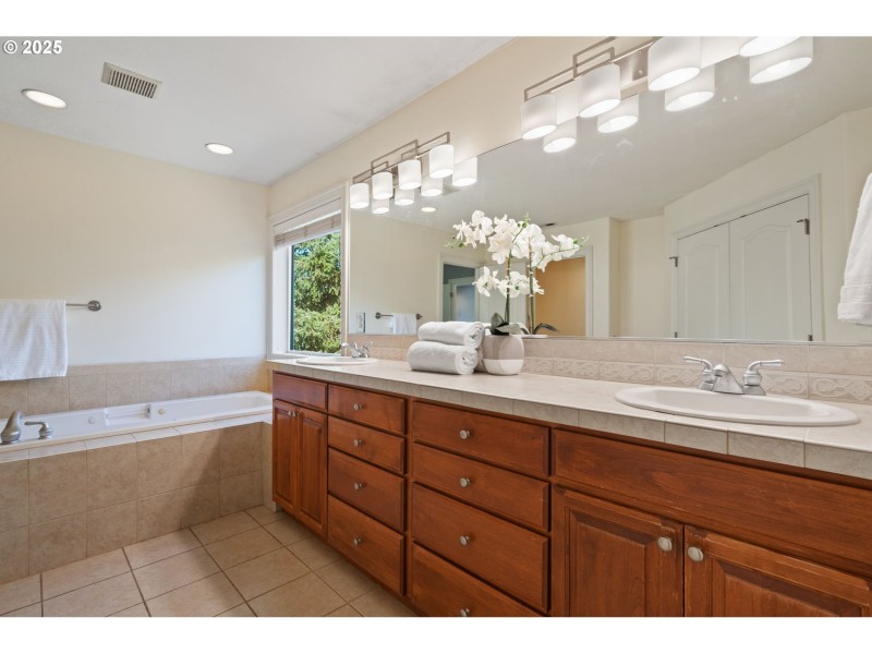 Bathroom, Attached