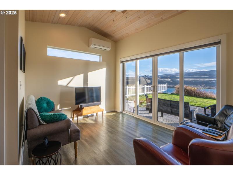 Bedroom, Owner's Suite