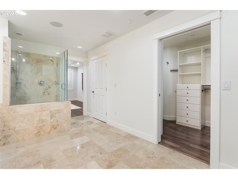 Bathroom, Attached