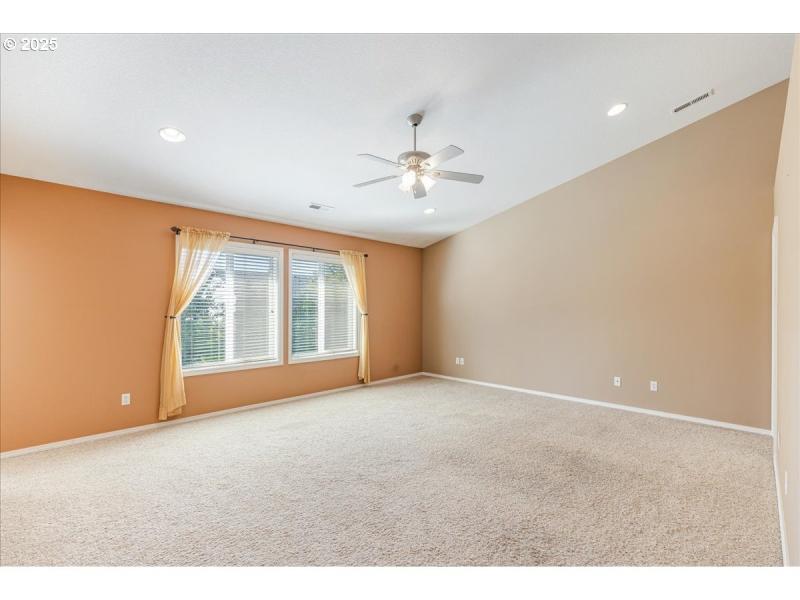 Bedroom, Primary