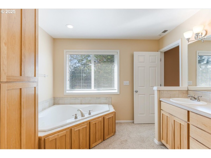 Bathroom, Attached