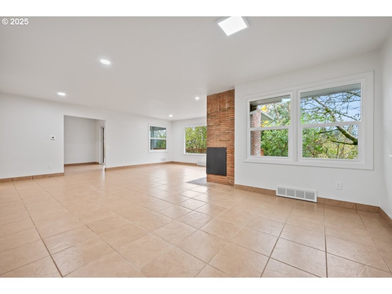 Living Room/Dining Room