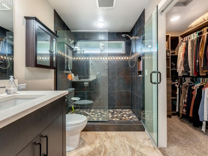 Owner's Suite Bathroom