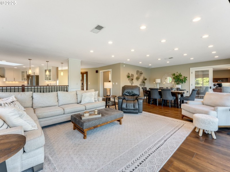 Living Room/Dining Room