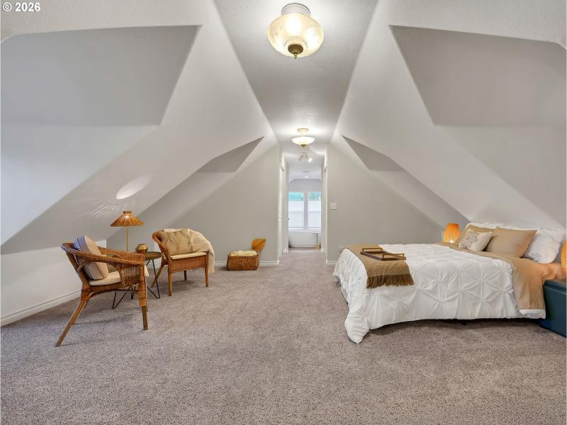 Bedroom, Owner's Suite