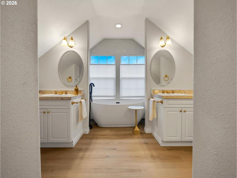 Bathroom, Attached