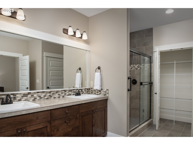 Owner's Suite Bathroom