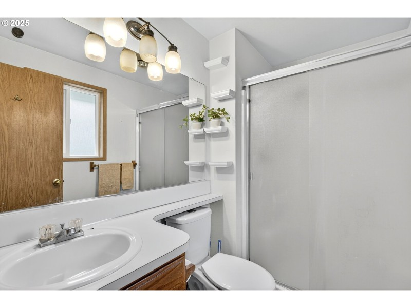 Bathroom, Attached