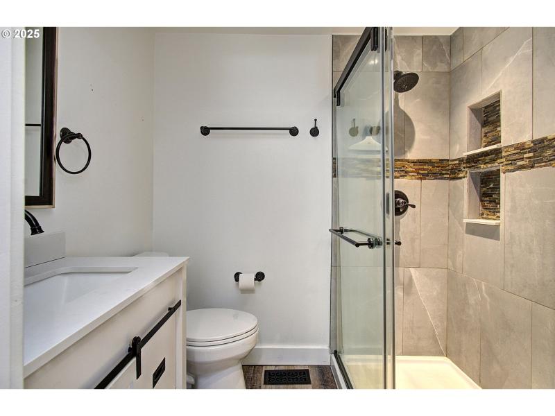 Bathroom, Attached
