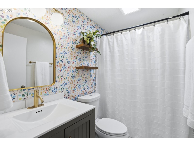 Bathroom, Continental