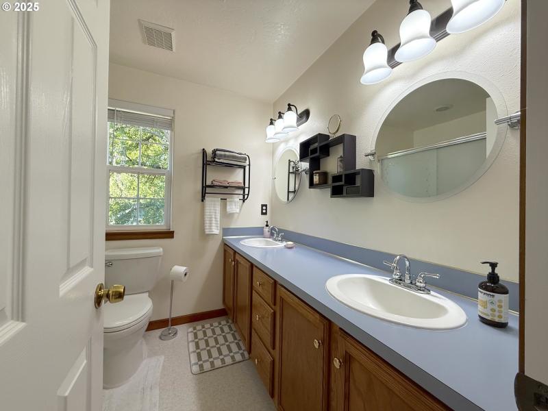 Owner's Suite Bathroom