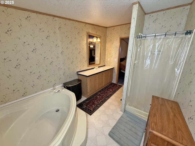 Bathroom, Attached