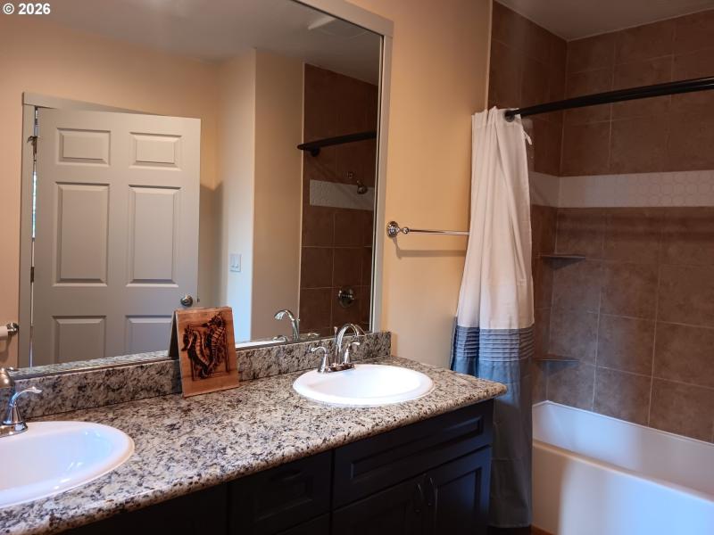 Owner's Suite Bathroom