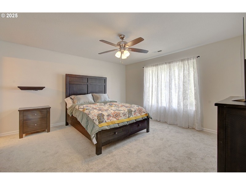 Bedroom, Primary