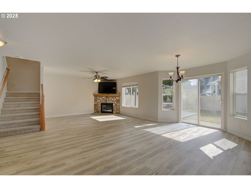 Living Room/Dining Room
