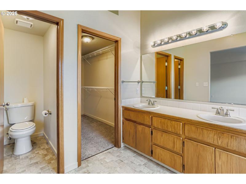 Bathroom, Attached