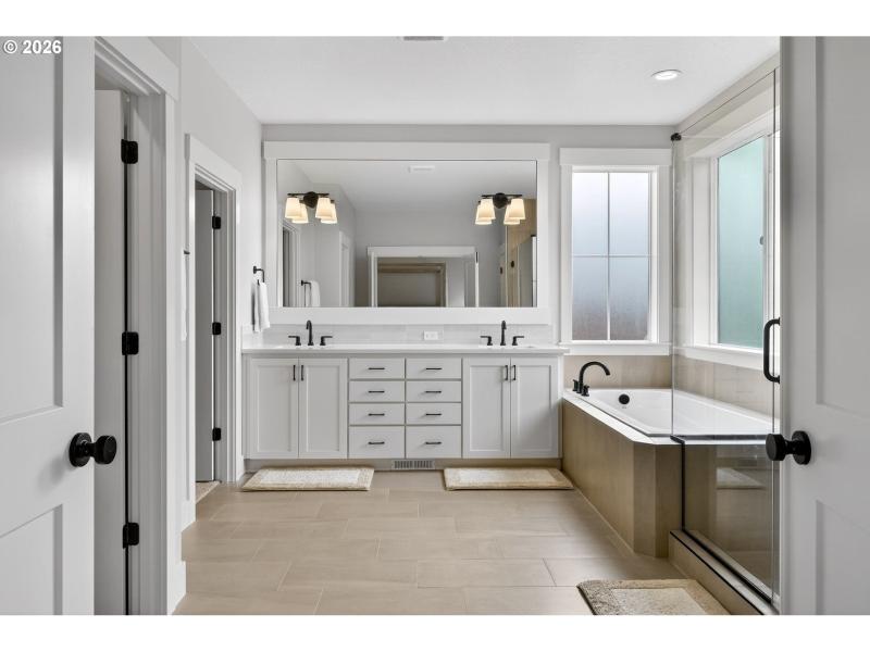 Owner's Suite Bathroom