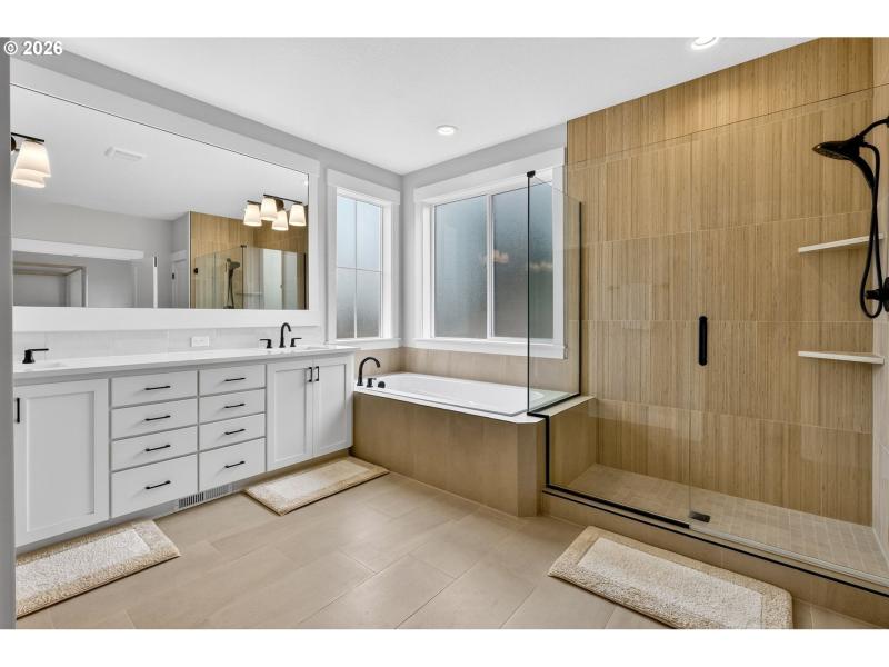 Owner's Suite Bathroom