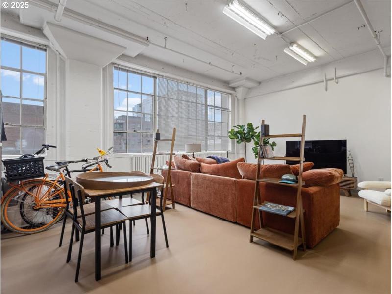 Living Room/Dining Room