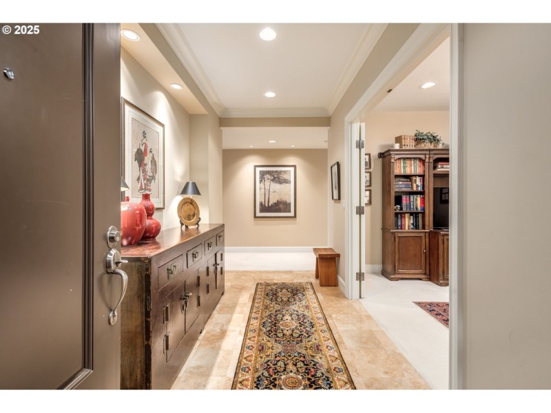 Entrance/Foyer