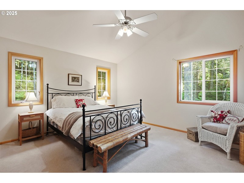 Bedroom, Primary