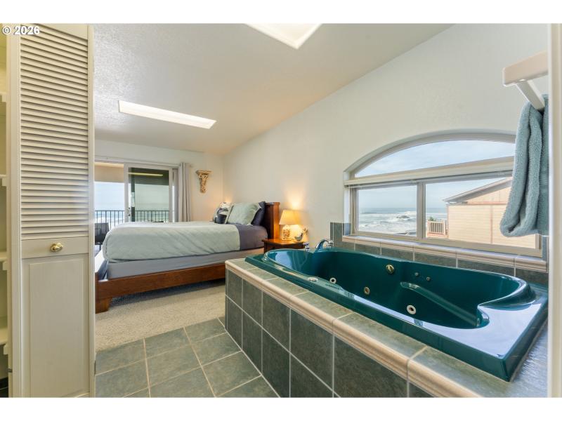 Owner's Suite Bathroom