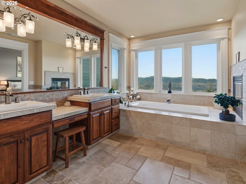 Owner's Suite Bathroom