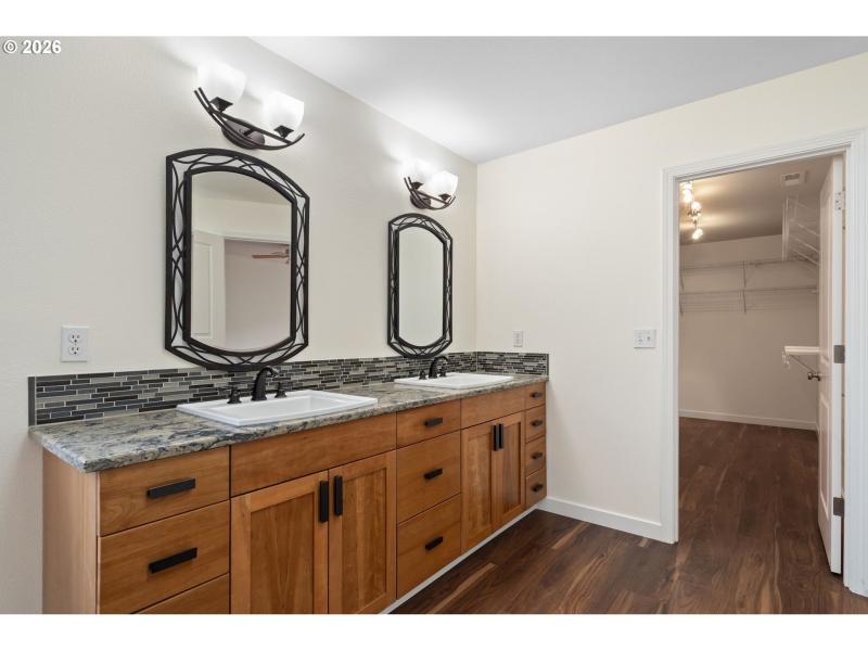 Owner's Suite Bathroom