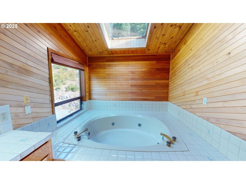 Owner's Suite Bathroom