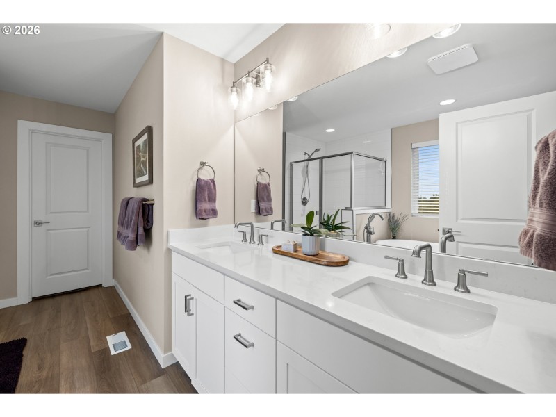 Owner's Suite Bathroom