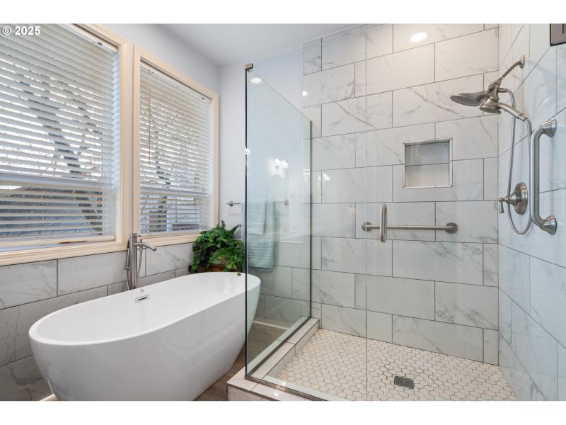 Bedroom, Owner's Suite