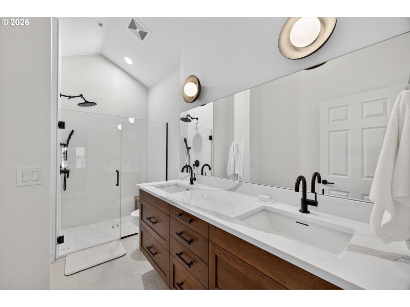 Bedroom, Owner's Suite