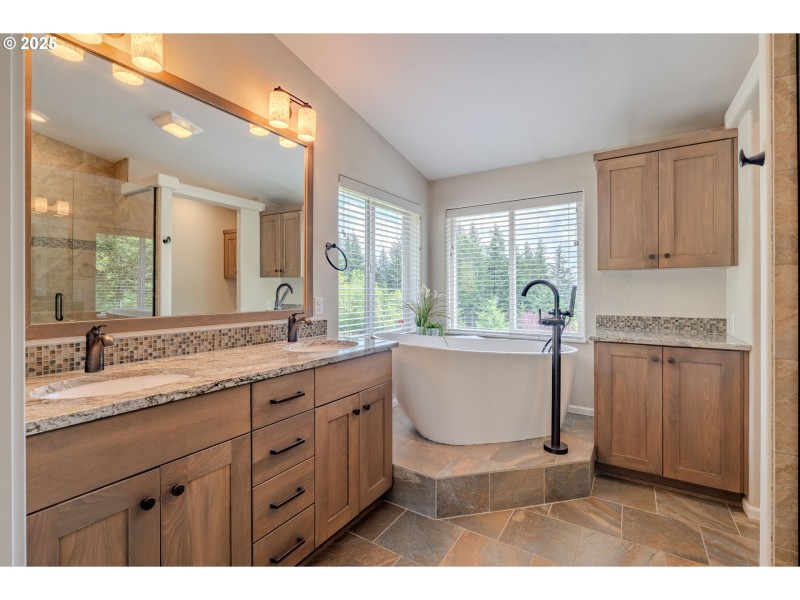 Bathroom, Attached