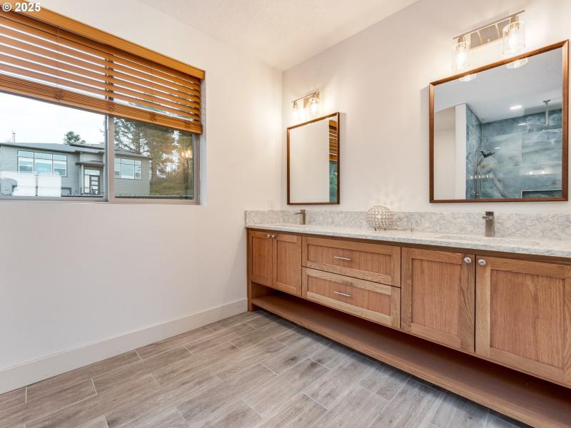 Owner's Suite Bathroom