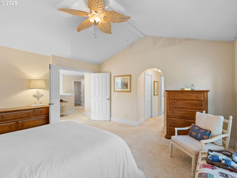 Bedroom, Owner's Suite