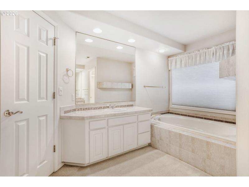 Owner's Suite Bathroom