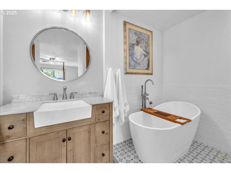 Owner's Suite Bathroom