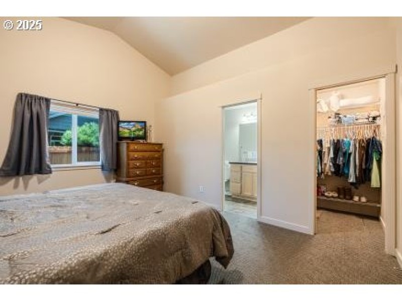 Bedroom, Owner's Suite