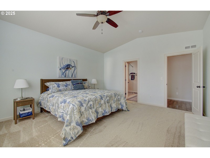 Bedroom, Primary