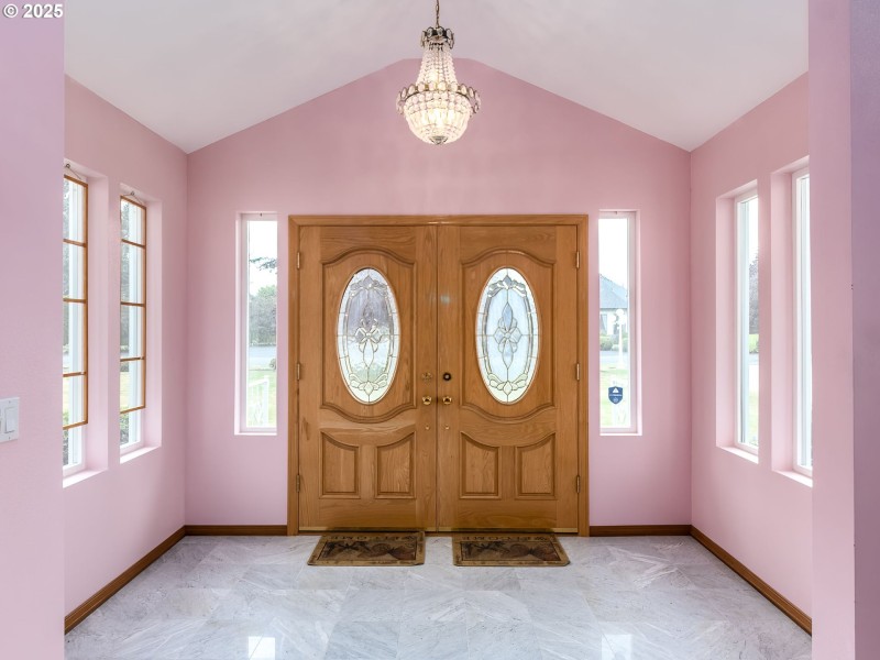 Entrance/Foyer