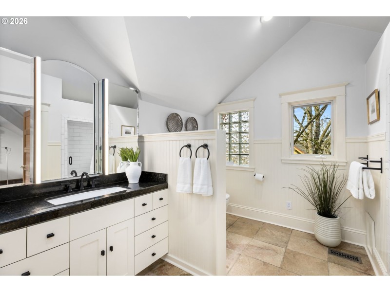 Bedroom, Owner's Suite