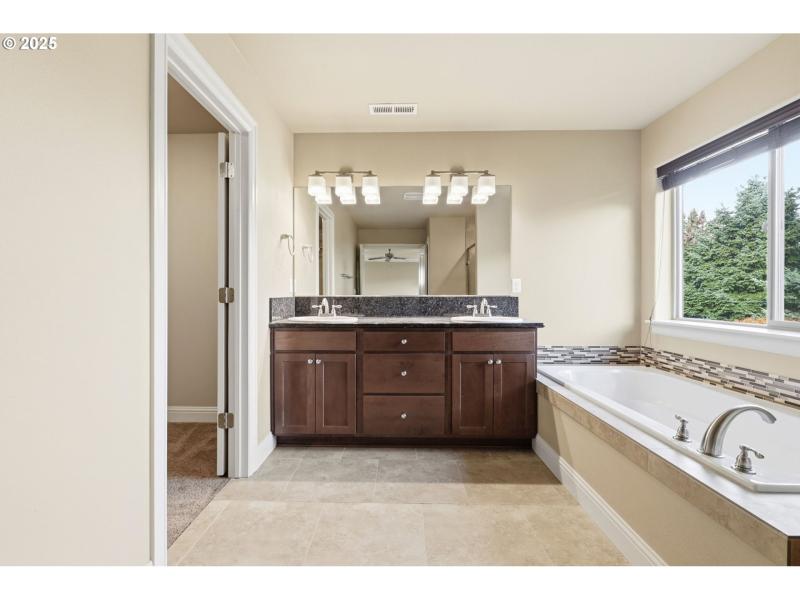 Owner's Suite Bathroom