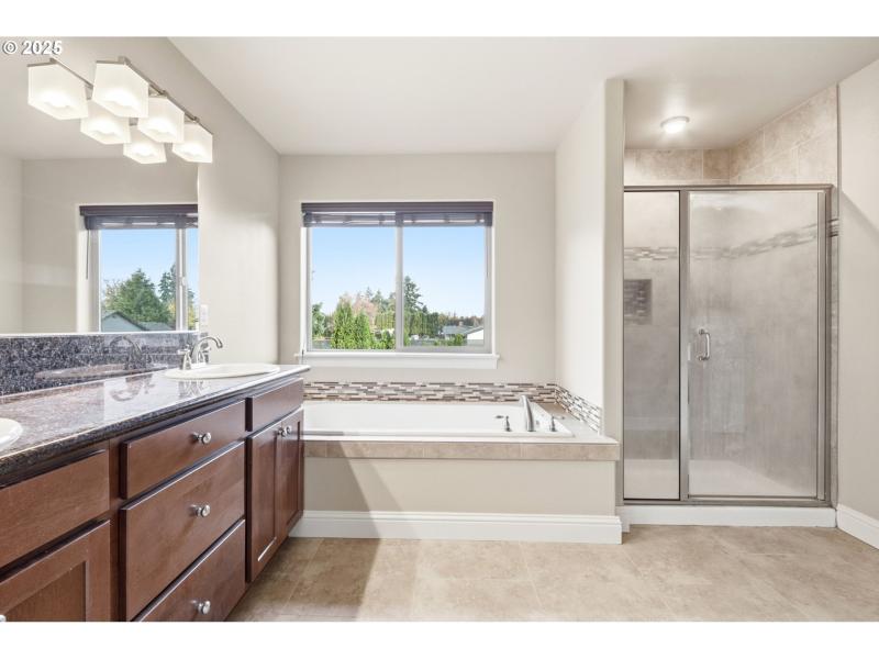 Owner's Suite Bathroom