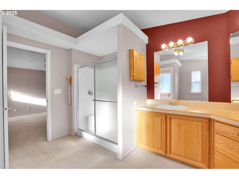 Owner's Suite Bathroom