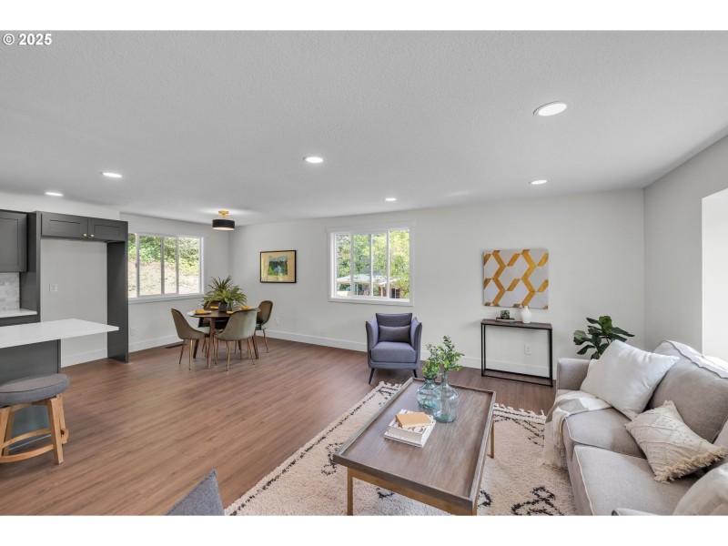 Living Room/Dining Room