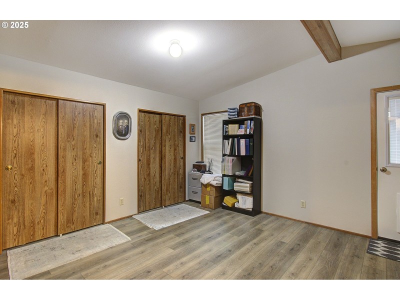 Bedroom, Primary