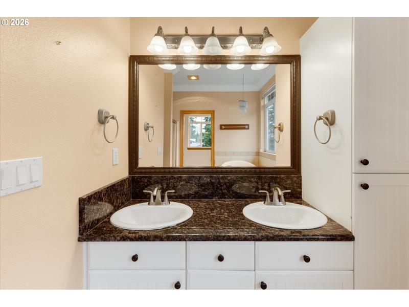 Owner's Suite Bathroom