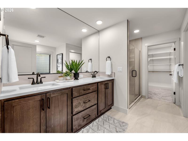 Owner's Suite Bathroom